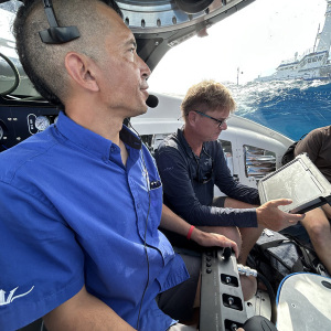 Triton-team-member-and-senior-sub-pilot-Steve-Chappell-training-sub-pilot-Chad-Imboden-on-the-Triton-660-9-AVA